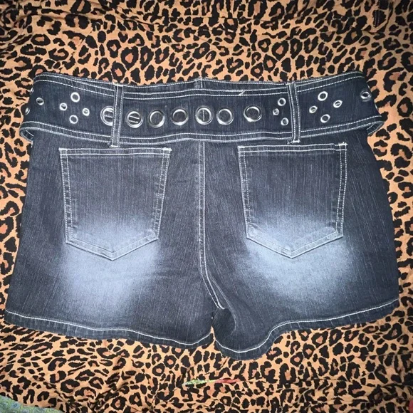 Stretch Denim Short-Shorts w/Denim Belt - Picture 2 of 16